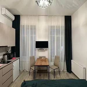  Апартаменты In The Center Of